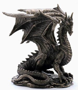 Figurine Dragon on a Rock green Medieval Fantasy Mythology NEW with gift box 5/"