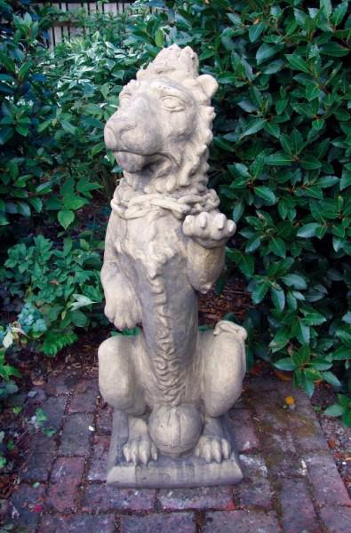 Photo of Heraldic Lion Stone Statue (Large)