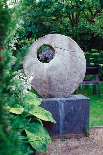 Photo of Viewpoint Stone Sculpture