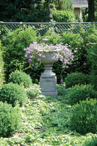 Photo of Regency Stone Plinth