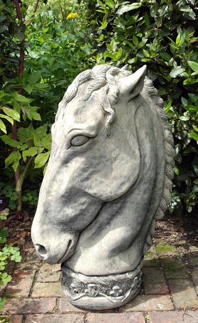 Photo of Horse Head Stone Finial
