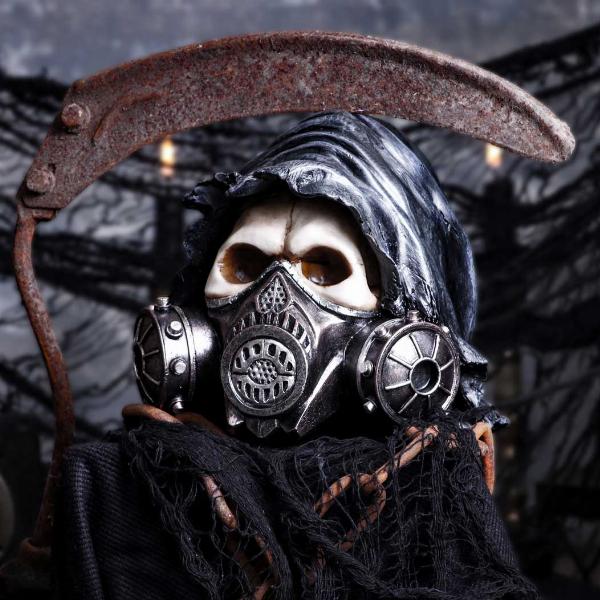 Photo #5 of product U5734U1 - Catch Your Breath Steampunk Skull 19.5cm