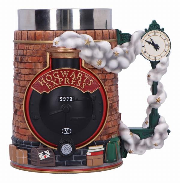 Photo #1 of product B6982A25 - Harry Potter Platform 9 3/4 Collectible Tankard