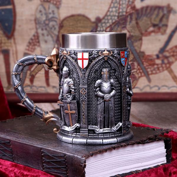 Photo #5 of product B5167R0 - The Vow English Armoured Knight Latin Oath Tankard