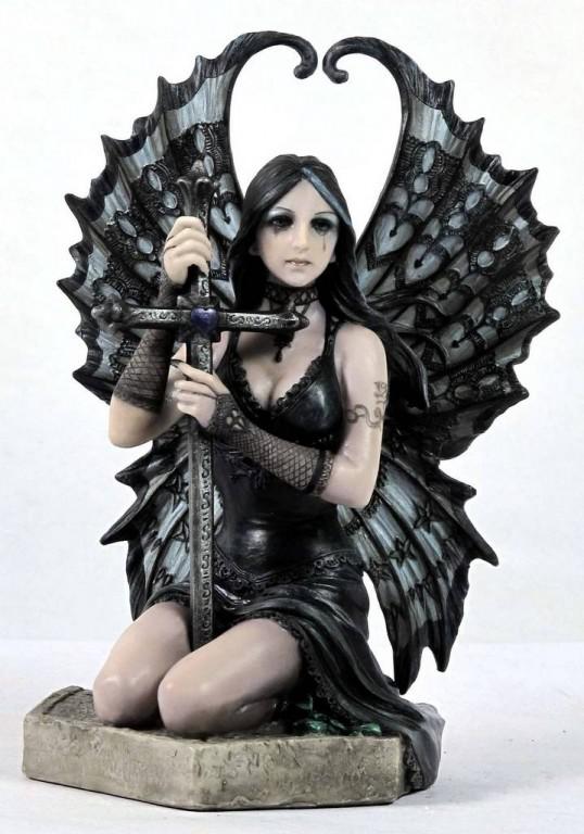 Photo of Lost Love Statue Anne Stokes