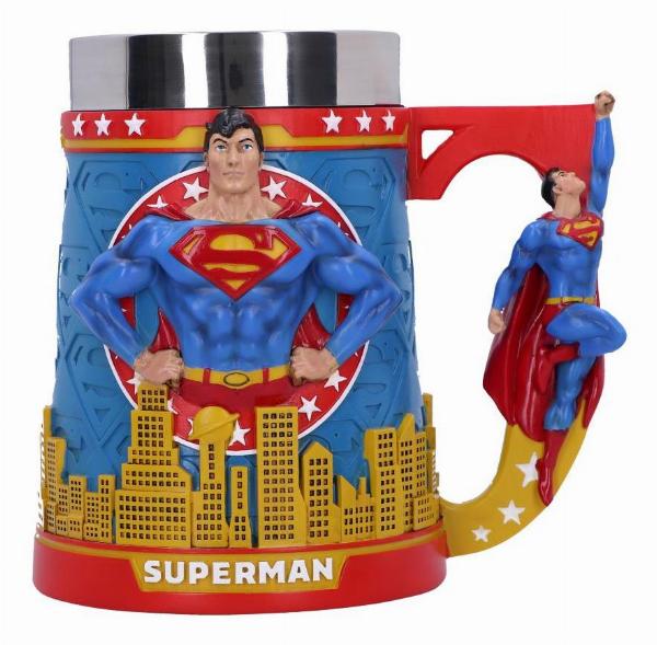 Photo #1 of product B6408X3 - Superman Man of Steel City Skyline Tankard 15.5cm