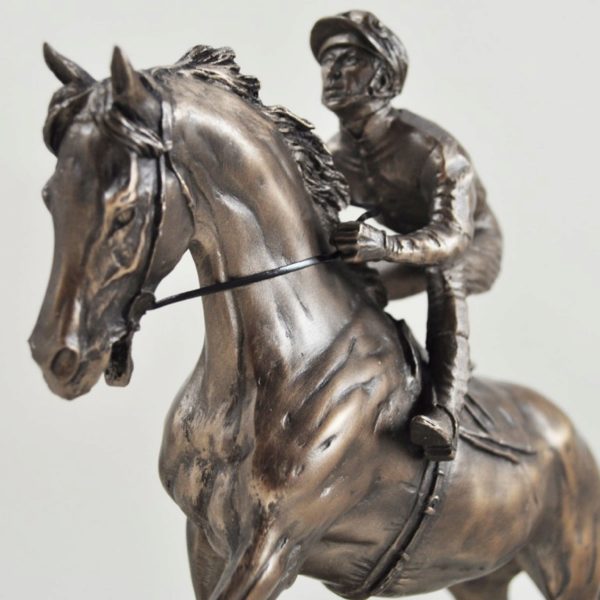 Photo of The Favourite Horse Racing Figurine (David Geenty)
