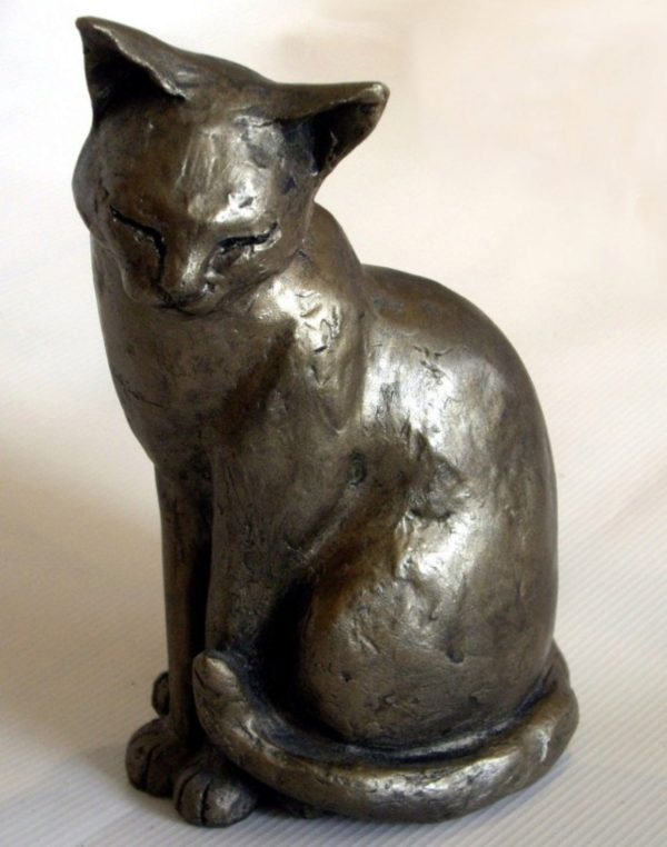 Photo of Maisie the Cat Bronze Ornament