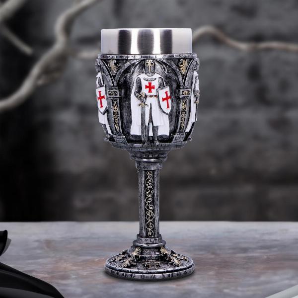 Photo #5 of product U6876C24 - Valiant Medieval Knight Architectural Goblet