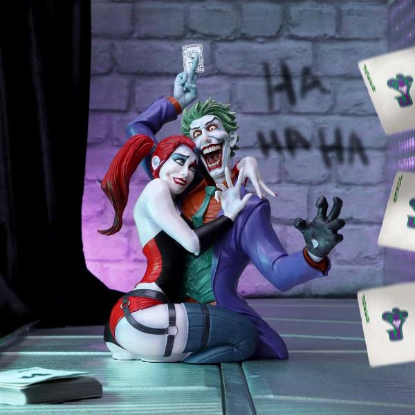 Photo #5 of product B5961V2 - The Joker and Harley Quinn Bust 37.5cm
