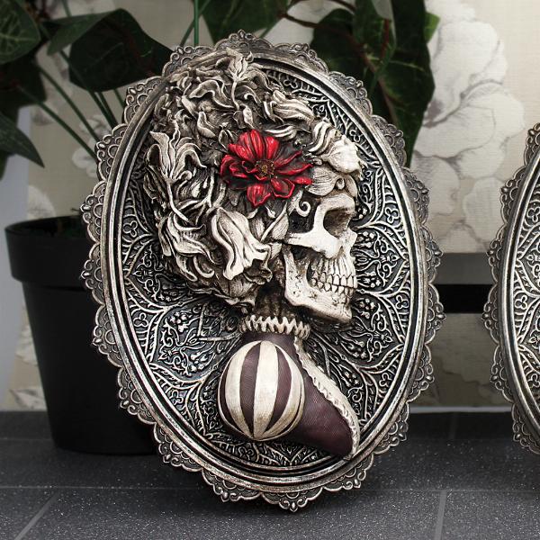 Photo #5 of product B4038K8 - Beautiful Female Skeleton Plaque Day of the Dead Valentine Wall Hanging