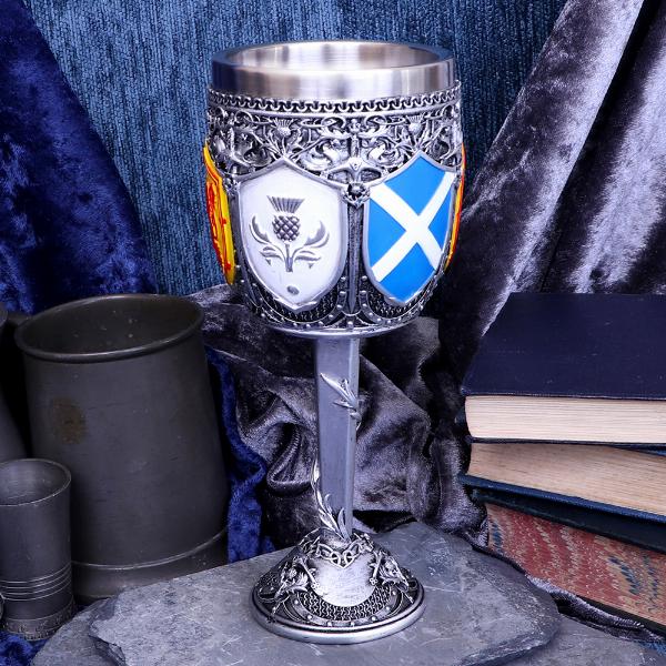 Photo #5 of product B4697P9 - Goblet of the Brave Scottish Shield Glass