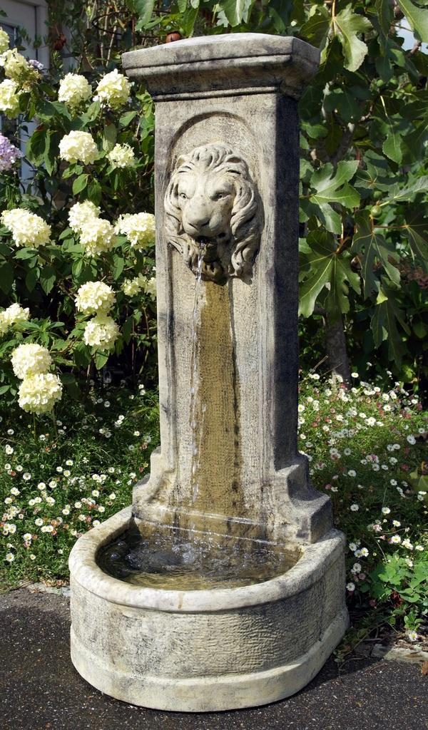 Lion Head Upright Stone Fountain | Garden Statue Shop