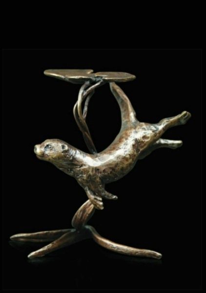 Photo of Otter Bronze Miniature (Butler and Peach)