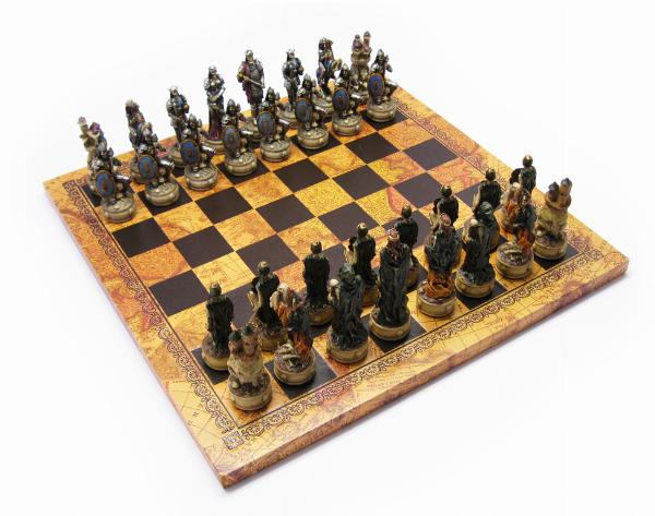 'Undead Skulls' Small Gothic Fantasy Model Resin Chess Set Teak & Ivory effect 